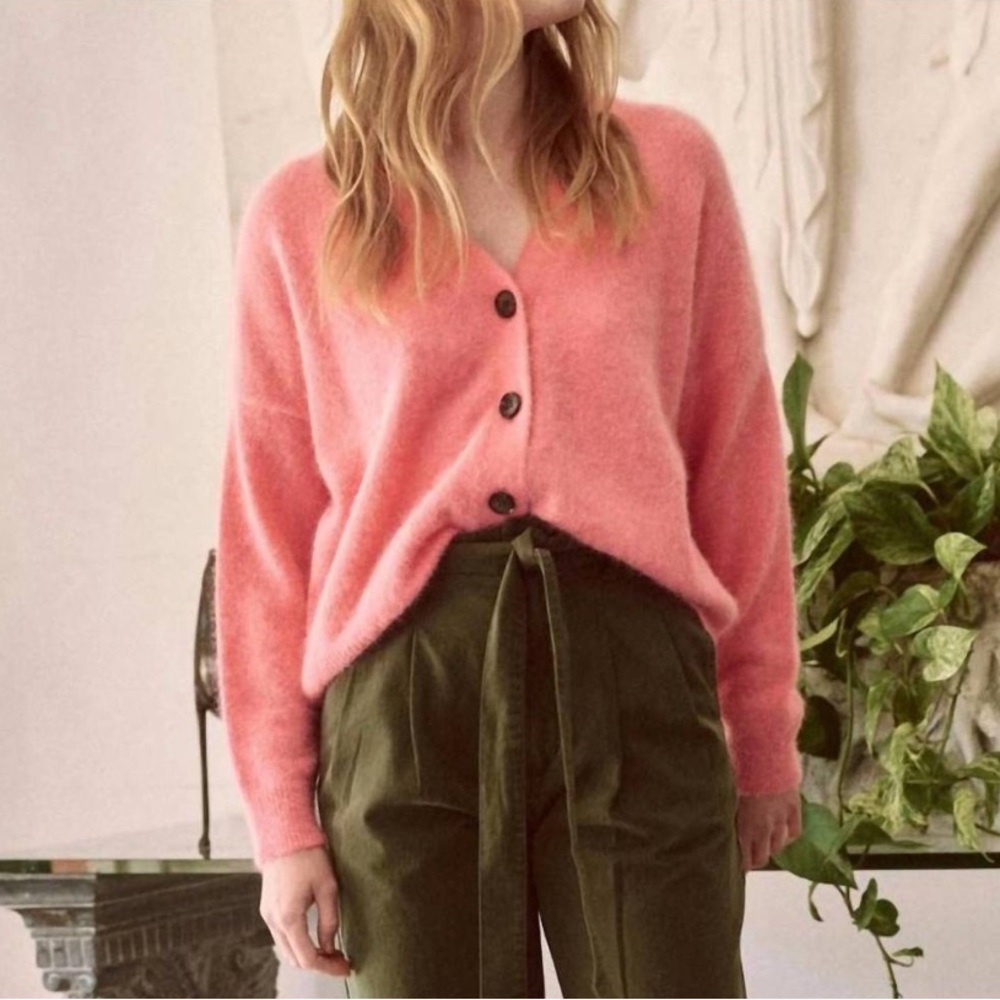 Like New The Great Fluffy Slouch Pink Cardigan Sweater (Size 3 Large)